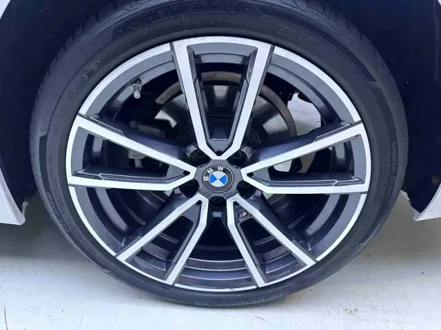 BMW 3 Series — Фото автомобиля 22