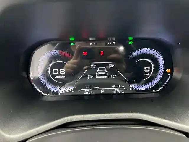 Geely Emgrand — Фото автомобиля 11