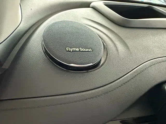 Geely Galaxy E5 — Фото автомобиля 9