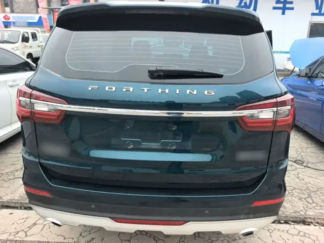 Forthing T5 — Фото автомобиля 5