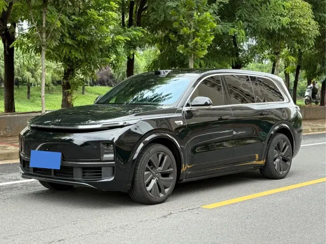Фотография автомобиля — Li Auto L9