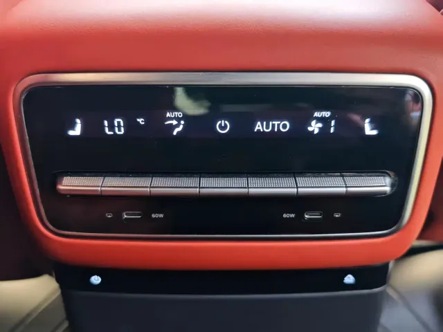 Li Auto L9 — Фото автомобиля 11