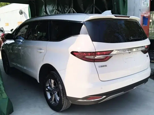 Geely Jiaji — Фото автомобиля 4