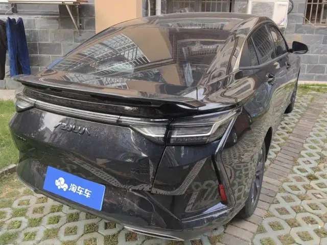 Dongfeng Yixuan — Фото автомобиля 3