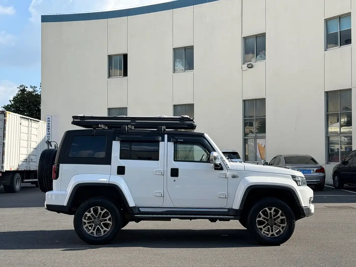 BAIC ORV Beijing Offroad BJ40 2023 2.0T Auto 4WD Urban Hunter Knight Edition — Фото автомобиля 4