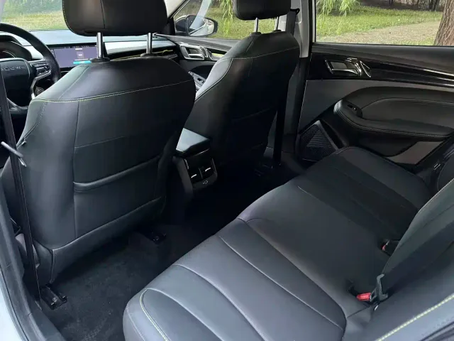 Roewe i5 — Фото автомобиля 7