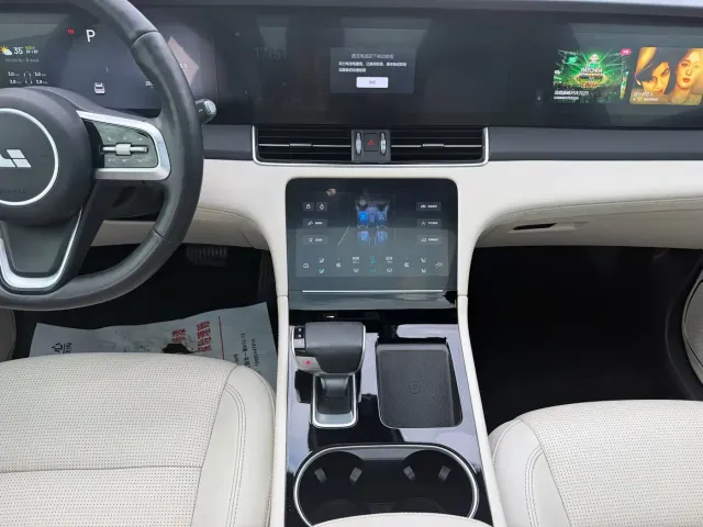 Li Auto ONE — Фото автомобиля 14
