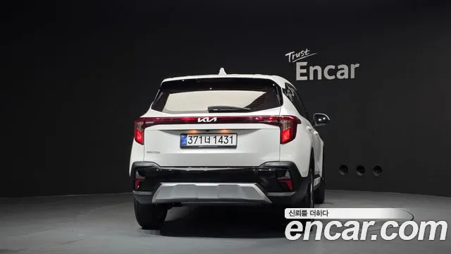 Kia Seltos Новый Seltos Бензин 2.0 2WD — Фото автомобиля 4