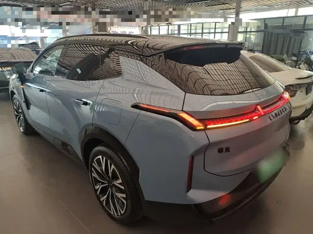 Lynk & Co Lynk & Co 08 EM-P 2026 Model Base Trim — Фото автомобиля 4