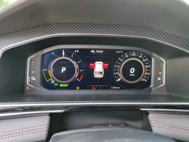 Volkswagen Tiguan L PHEV — Фото автомобиля 12