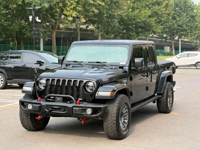 Фотография автомобиля — Jeep Gladiator