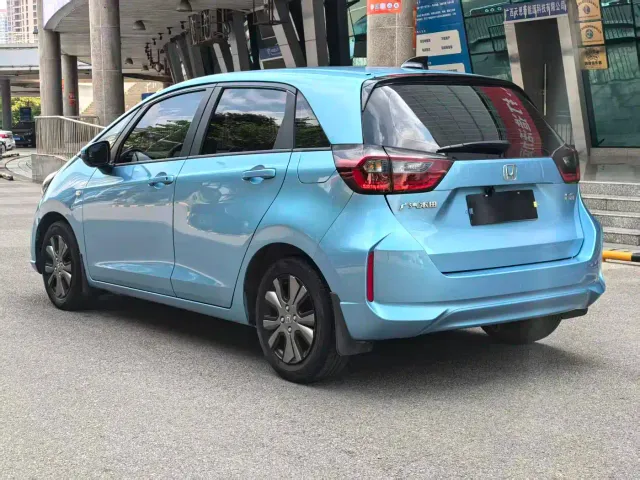 Honda Fit — Фото автомобиля 6