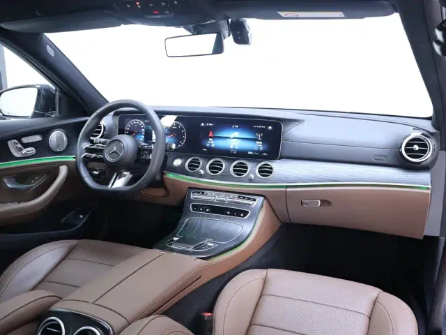 Mercedes-Benz E-Class — Фото автомобиля 20
