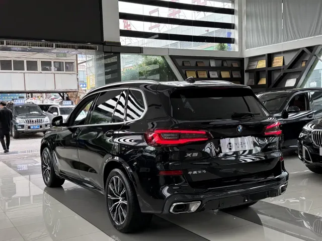 BMW X5 — Фото автомобиля 6