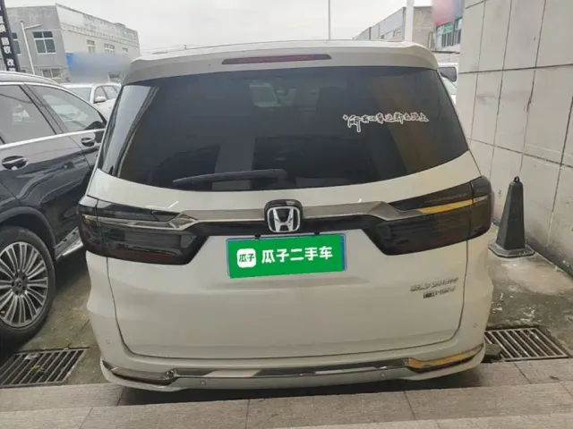 Honda Elysion — Фото автомобиля 5