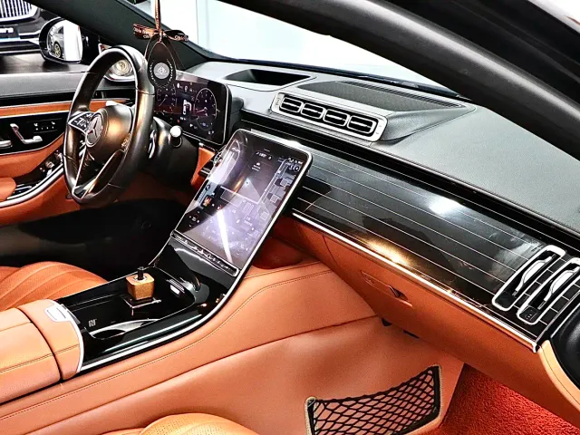 Mercedes-Benz S-Class — Фото автомобиля 15