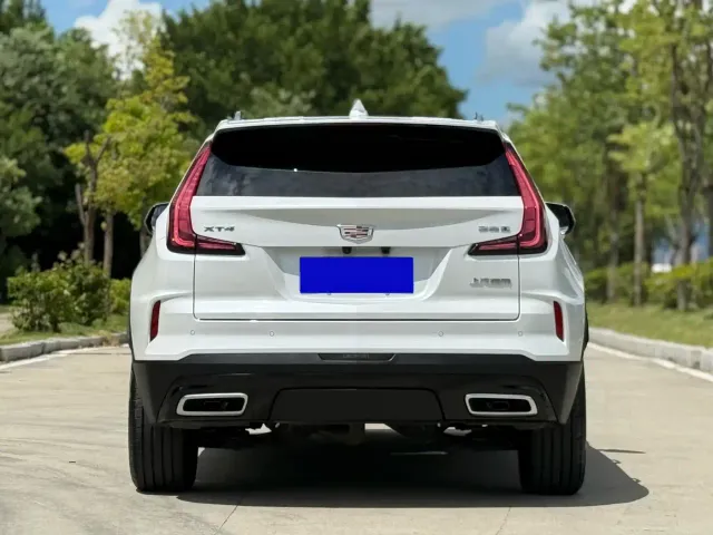 Cadillac XT4 — Фото автомобиля 4