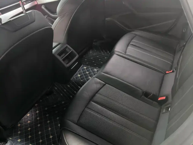 Audi A4L — Фото автомобиля 12