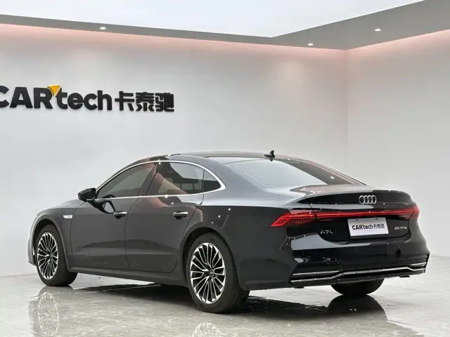 Audi A7L — Фото автомобиля 3