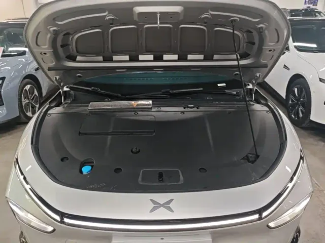 Xpeng P7+ — Фото автомобиля 15