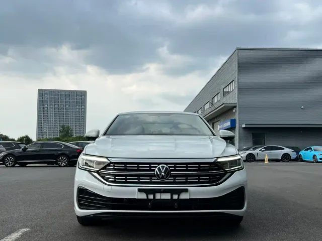 Volkswagen Sagitar — Фото автомобиля 2