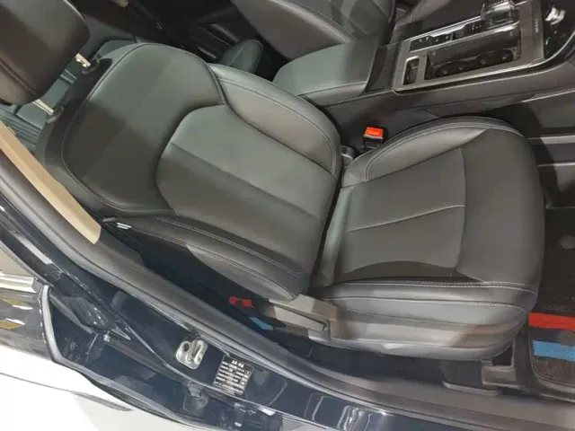 Roewe RX5 — Фото автомобиля 24