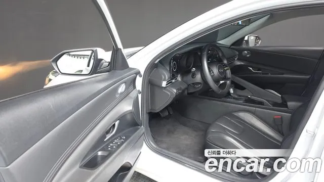 Hyundai AVANTE Avante (CN7) — Фото автомобиля 9