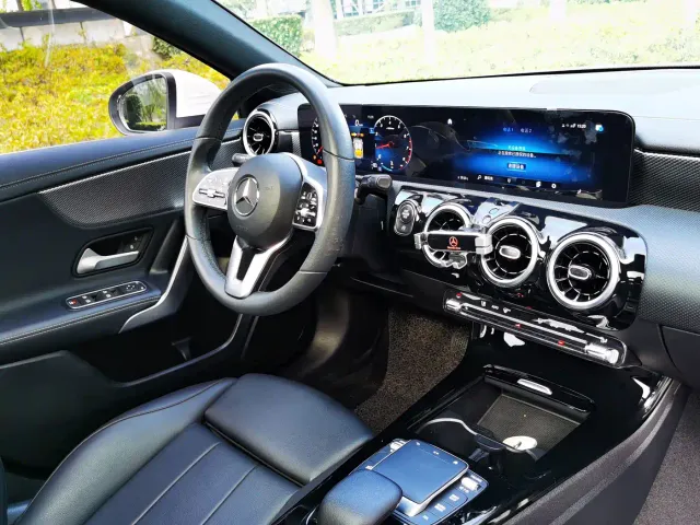 Mercedes-Benz A-Class — Фото автомобиля 14