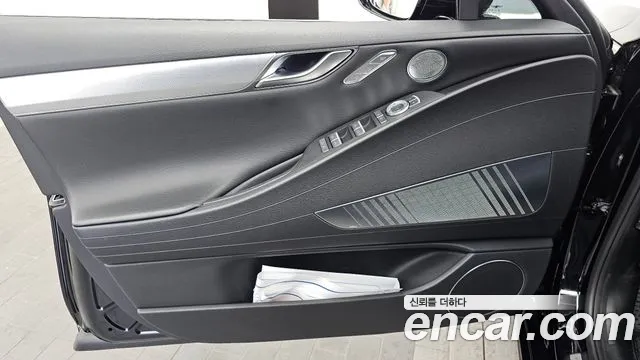 Genesis G80 Electrified G80 (RG3) — Фото автомобиля 20
