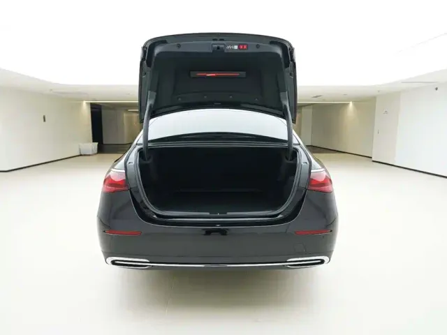 Mercedes-Benz E-Class — Фото автомобиля 6