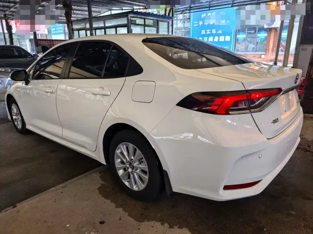 Toyota Corolla — Фото автомобиля 7