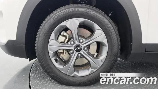 Kia Seltos — Фото автомобиля 5