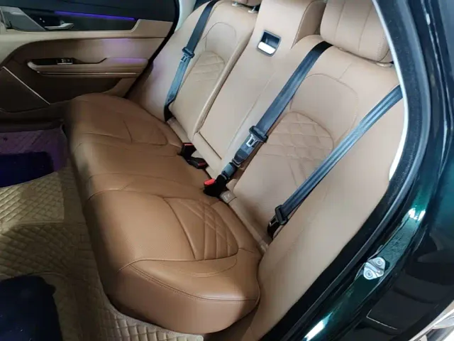 Jaguar XFL — Фото автомобиля 12