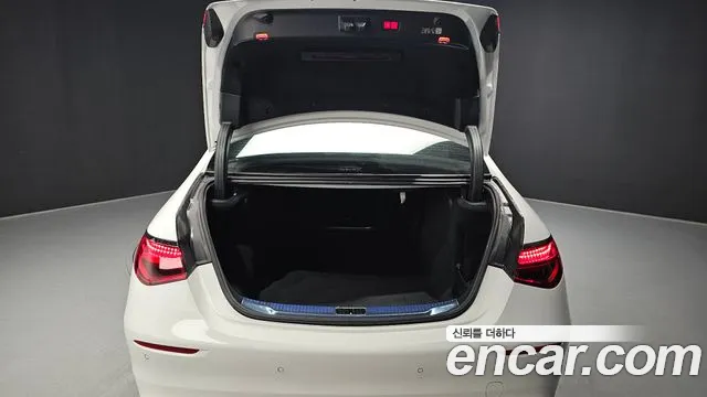 Mercedes-Benz S-Class — Фото автомобиля 29
