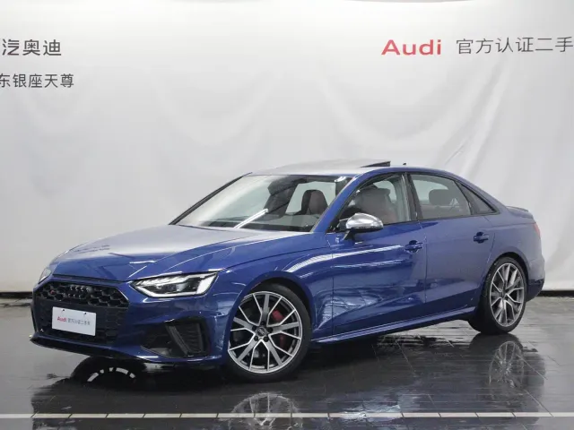 Фотография автомобиля — Audi S4