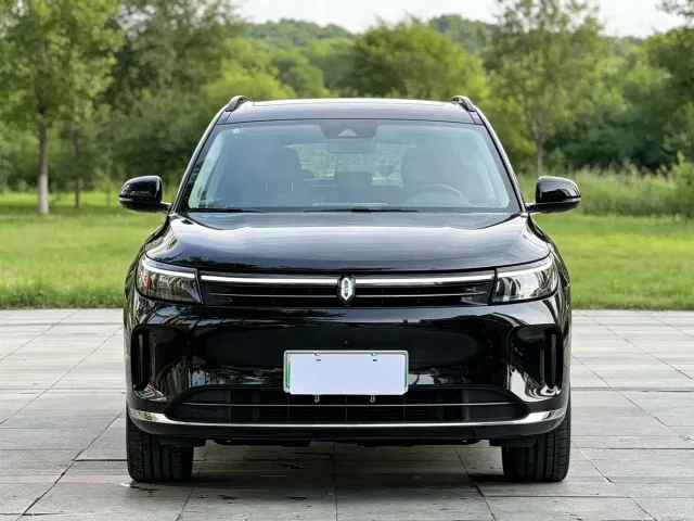 Aito M7 — Фото автомобиля 2