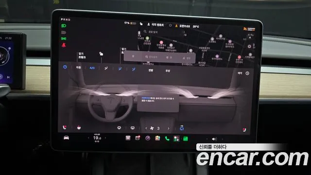 Tesla Model 3 — Фото автомобиля 16