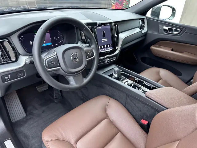 Volvo XC60 — Фото автомобиля 5