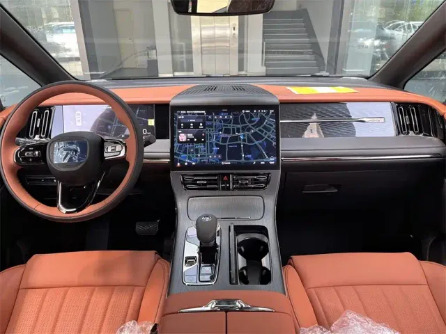 GAC Trumpchi E9 — Фото автомобиля 6
