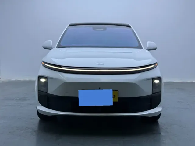 Li Auto L6 — Фото автомобиля 2