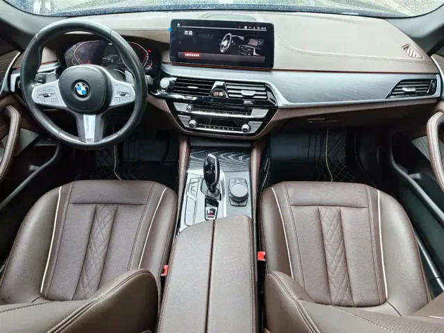 BMW 5 Series — Фото автомобиля 9
