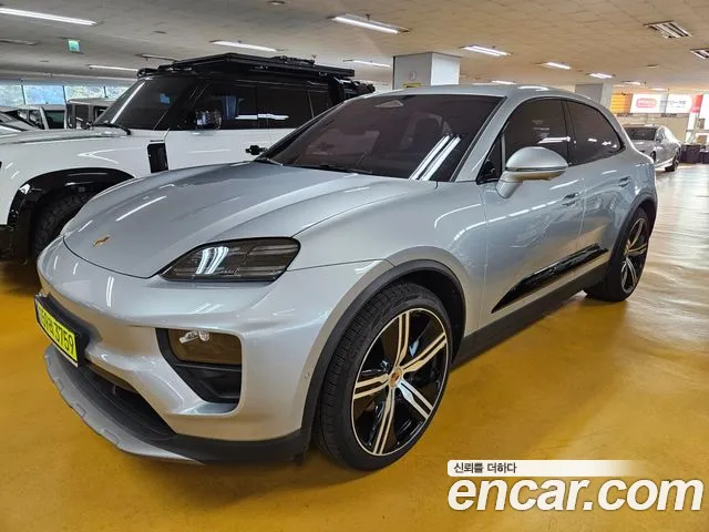 Porsche Macan Electric — Фото автомобиля 6