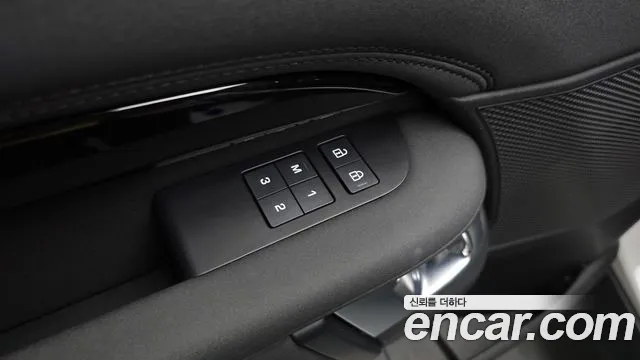 Land Rover Discovery — Фото автомобиля 28