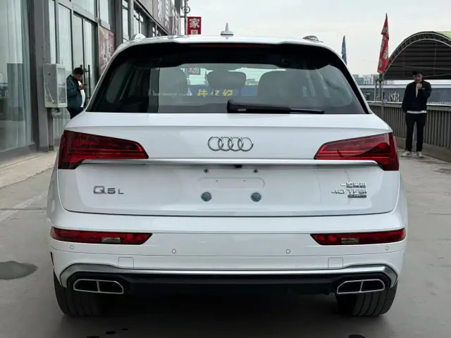 Audi Audi Q5L 2024 Model 40 TFSI Fashion Dynamic — Фото автомобиля 14