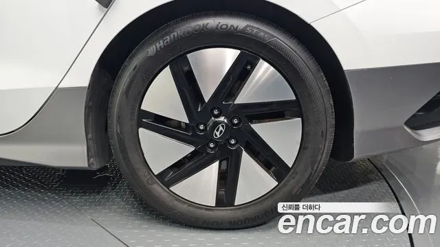 Hyundai Ioniq 6 — Фото автомобиля 5