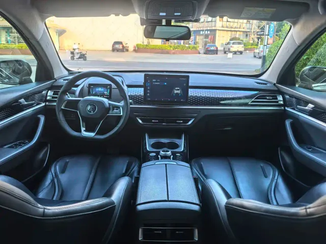 BYD Qin PLUS — Фото автомобиля 8
