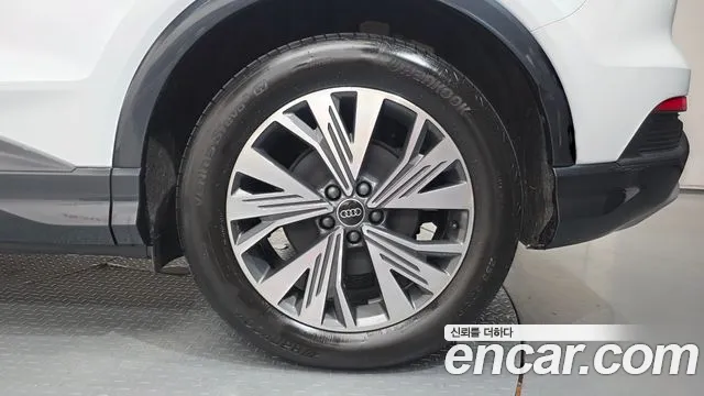 Audi Q4 e-tron — Фото автомобиля 21