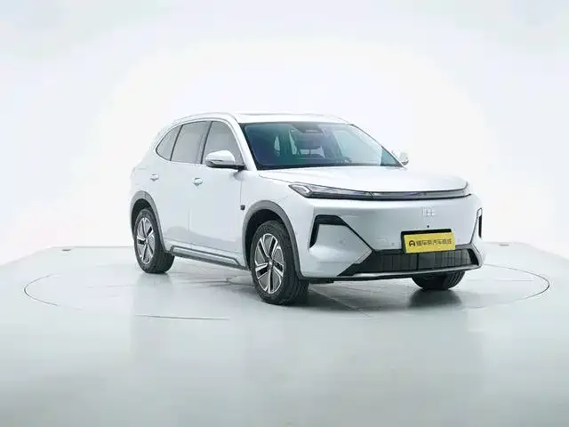 Geely Galaxy Starship 7 EM-i — Фото автомобиля 7