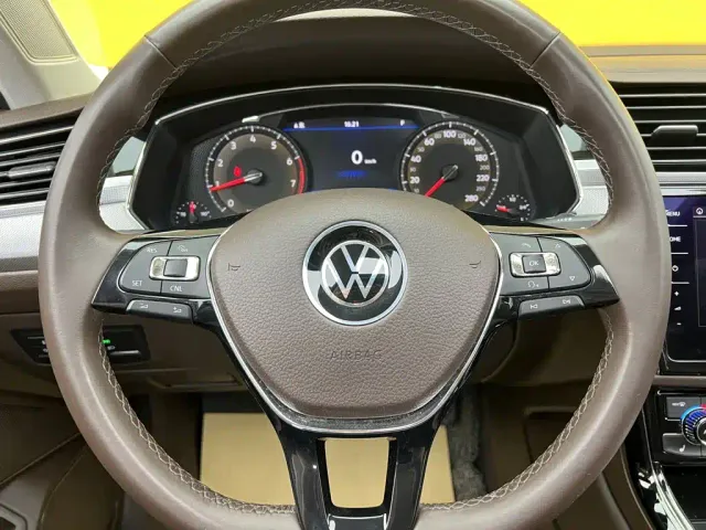 Volkswagen Phideon — Фото автомобиля 15