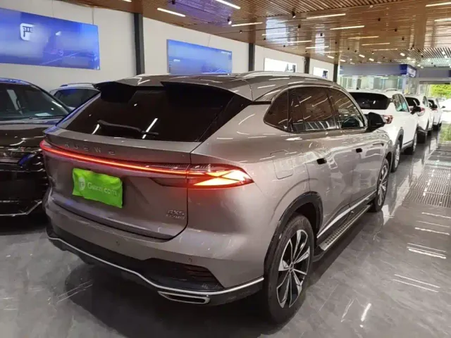 Roewe RX5 — Фото автомобиля 6